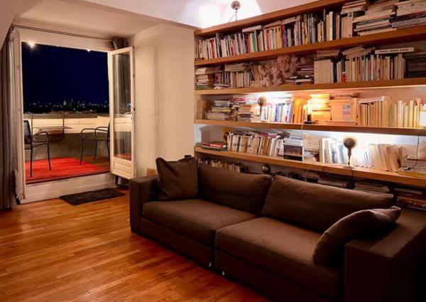 Terrasse Avec Vue Magique Sur Parijs